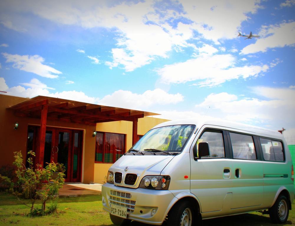 Hotel Las Mercedes Airport-Quito Tababela Εξωτερικό φωτογραφία