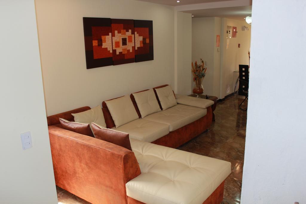 Hotel Las Mercedes Airport-Quito Tababela Δωμάτιο φωτογραφία