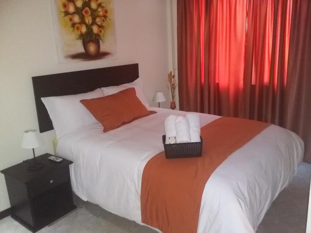 Hotel Las Mercedes Airport-Quito Tababela Δωμάτιο φωτογραφία