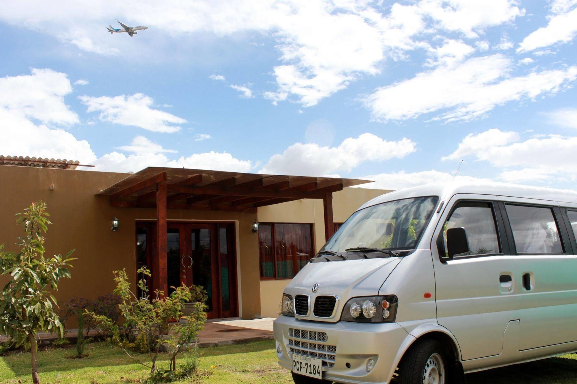 Hotel Las Mercedes Airport-Quito Tababela Εξωτερικό φωτογραφία