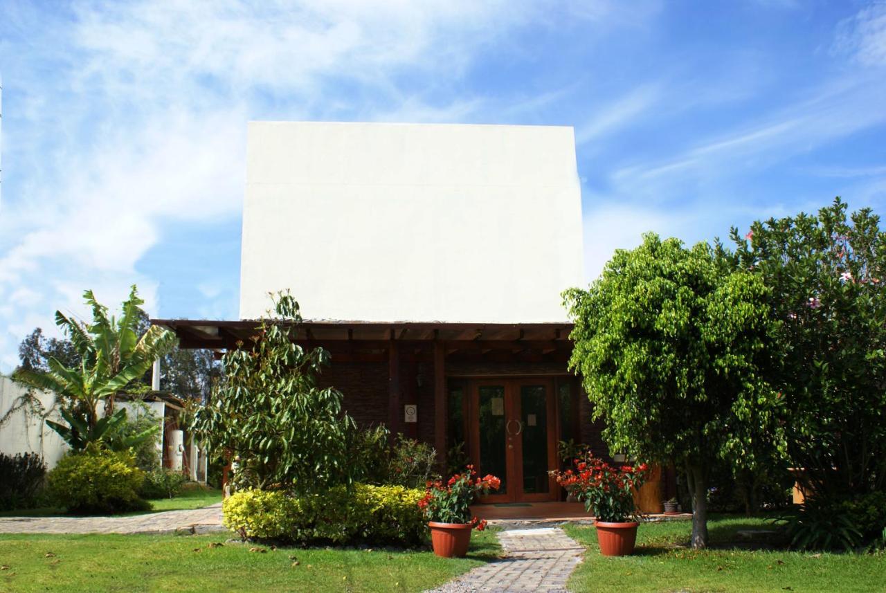 Hotel Las Mercedes Airport-Quito Tababela Εξωτερικό φωτογραφία